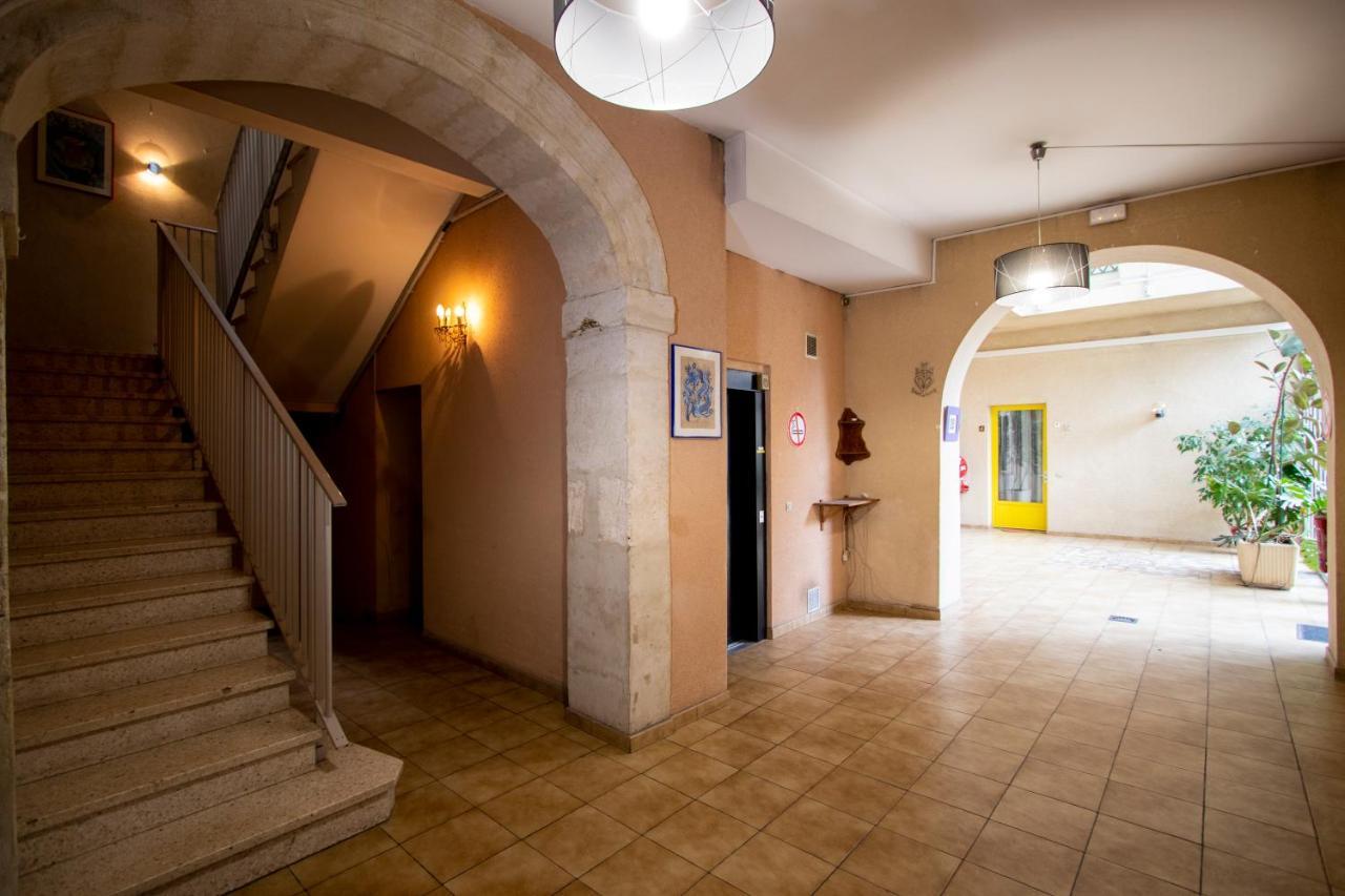 La Maison D'Antonin Nîmes Buitenkant foto